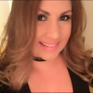 Meet your Posher, Liz